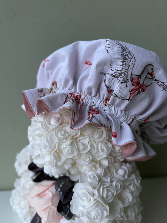 Boneta din satin cu model pentru protectia parului in timpul somnului